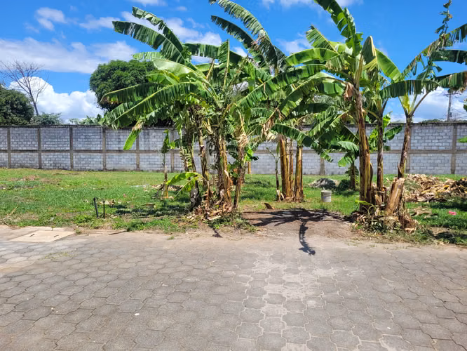 En Venta terreno en Granada dentro de residencial