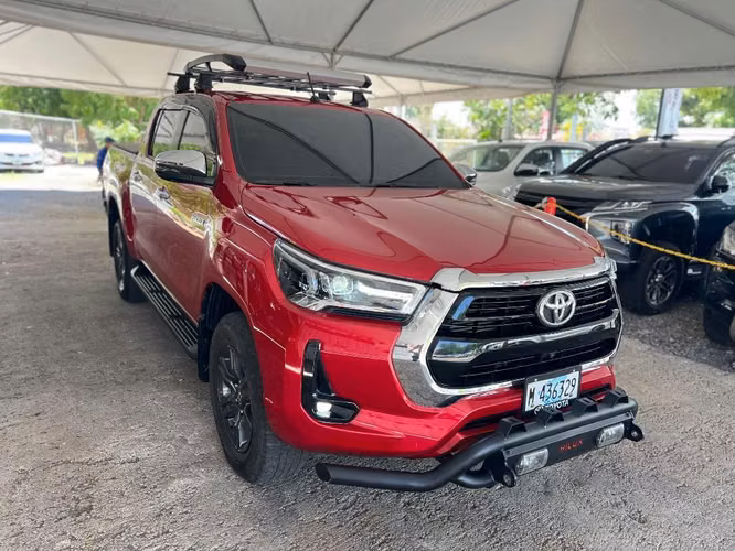 TOYOTA HILUX SRV - Imagen 4