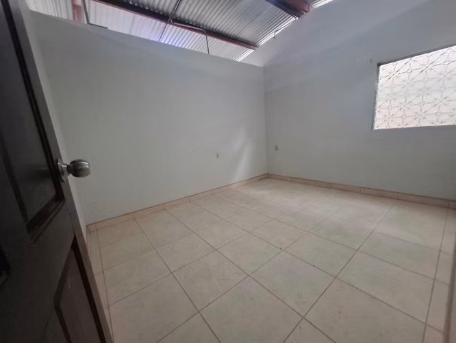 ¡Casa en venta en el Barrio El Pilar, Managua! - Imagen 2