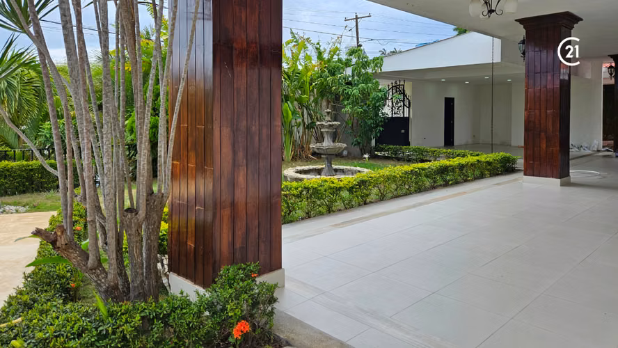 Casa con ubicación privilegiada en Santo Domingo - Imagen 3
