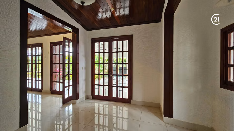 Casa con ubicación privilegiada en Santo Domingo - Imagen 6