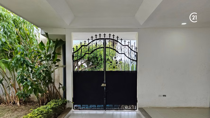 Casa con ubicación privilegiada en Santo Domingo - Imagen 19