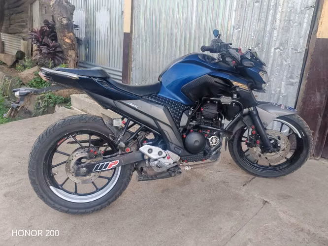 Vendo o cambio Yamaha FZ25 año 2022 - Imagen 6