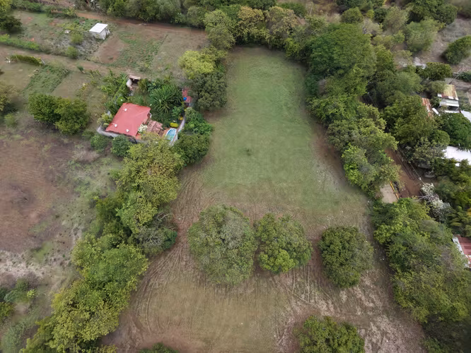 2 Manzanas en venta en Nindiri, a 1500 mts de la carretera