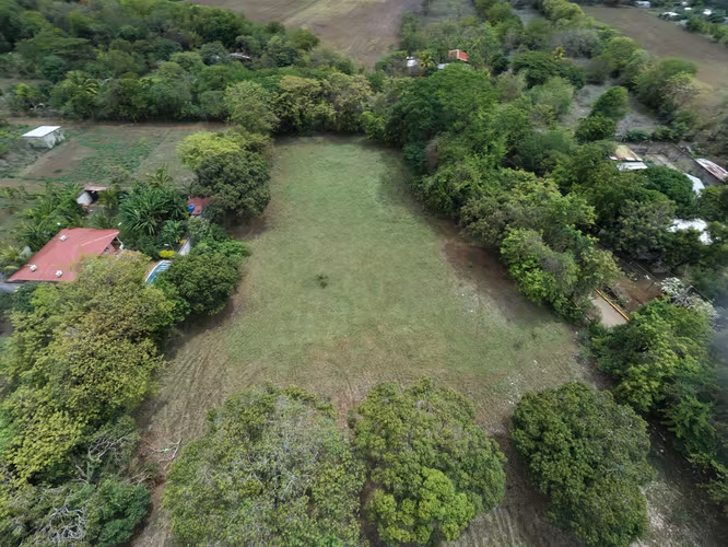 2 Manzanas en venta en Nindiri, a 1500 mts de la carretera