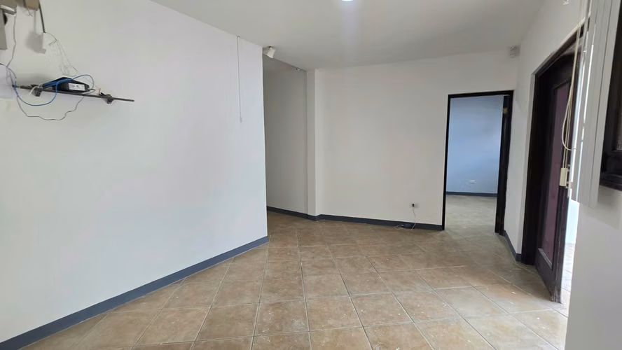 Oficina en renta en Las Colinas 341 m2 - Imagen 13