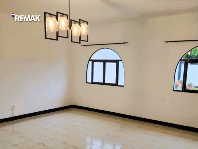 Amplia Casa en Renta en Villa Fontana - Imagen 4