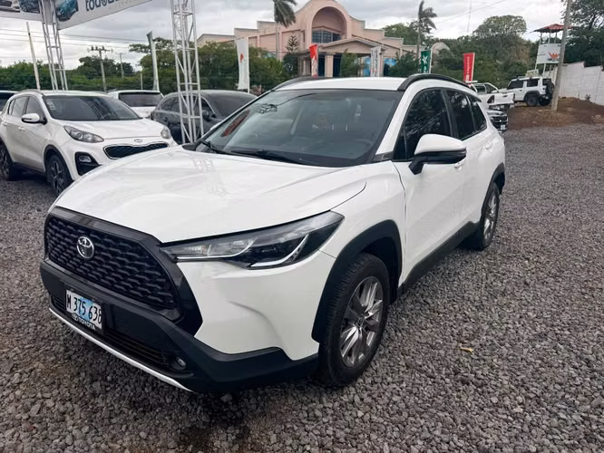 TOYOTA COROLLA CROSS AÑO 2024