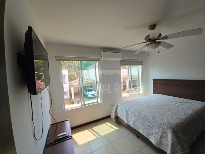 Casa en alquiler en Cumbres de las Colinas, Las Colinas