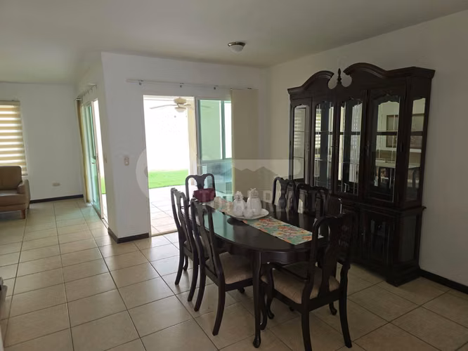 Casa en alquiler en Cumbres de las Colinas, Las Colinas