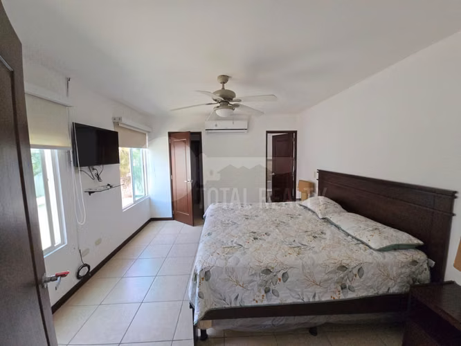 Casa en alquiler en Cumbres de las Colinas, Las Colinas