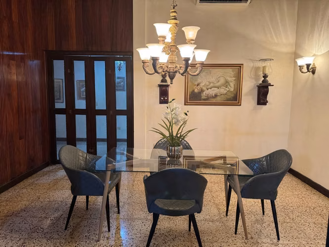 GA-Vendo amplia casa en Santo Domingo