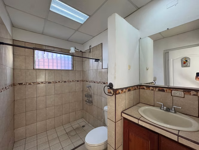 Casa para Habitar u Oficinas en Villa Fontana