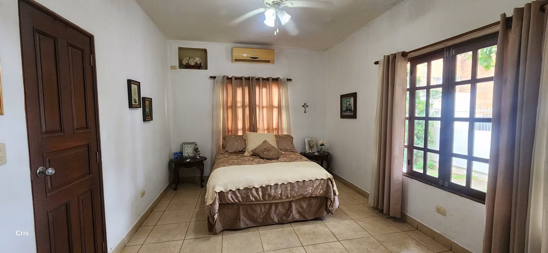 Preciosa Casa en Venta en Santo Domingo