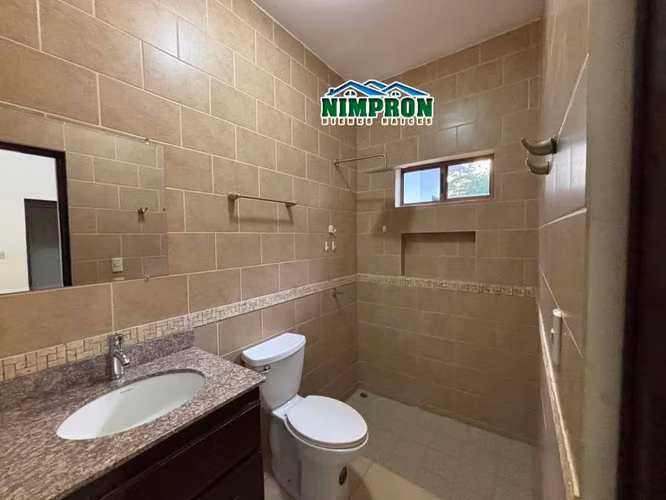 ¡Se vende casa en Zona Residencial con  doble terreno en Veracruz! 