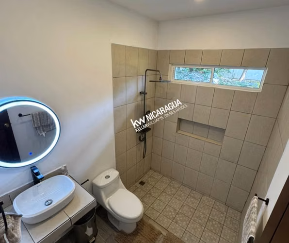 GG - Venta,  casa con terreno amplio en Carretera Sur .