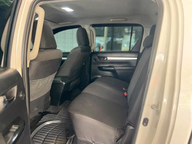 Toyota Hilux SRV año 2018 Automática