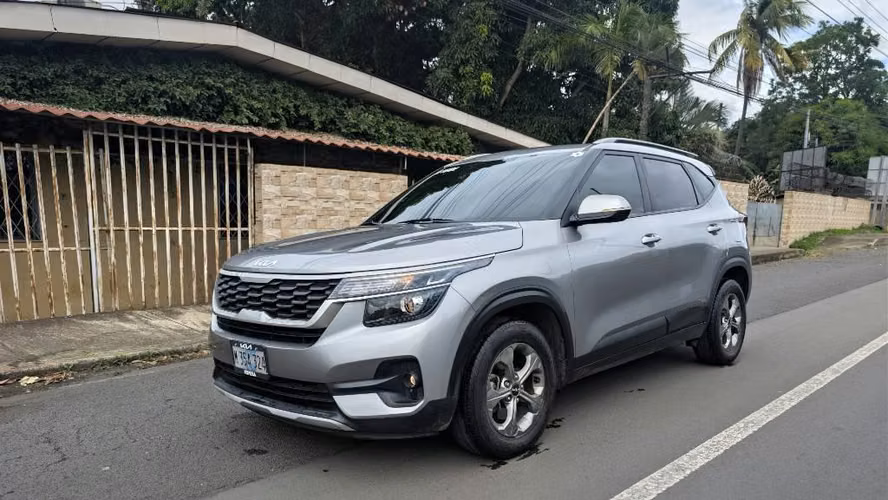Kia Seltos automática