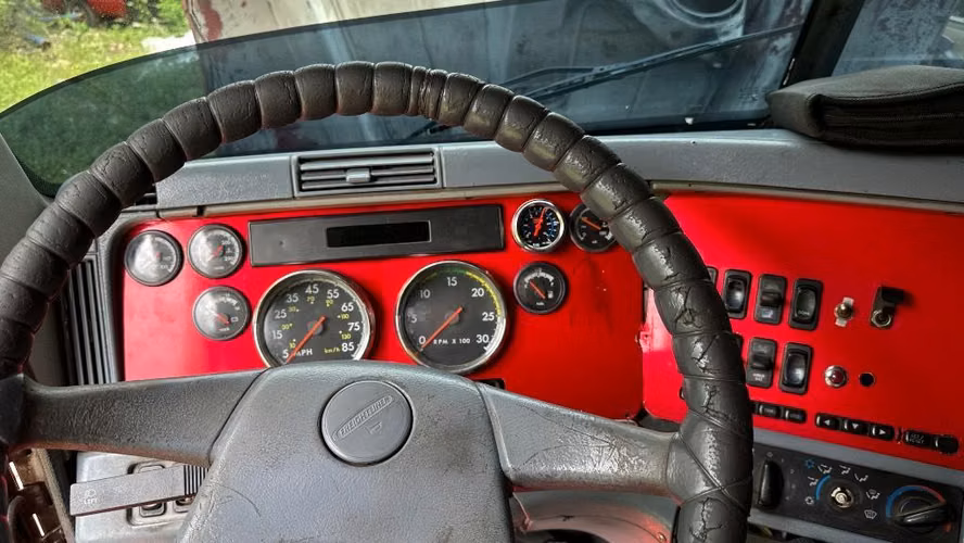 Freightliner Century 1998 + Rastra — Furgón de carga pesada