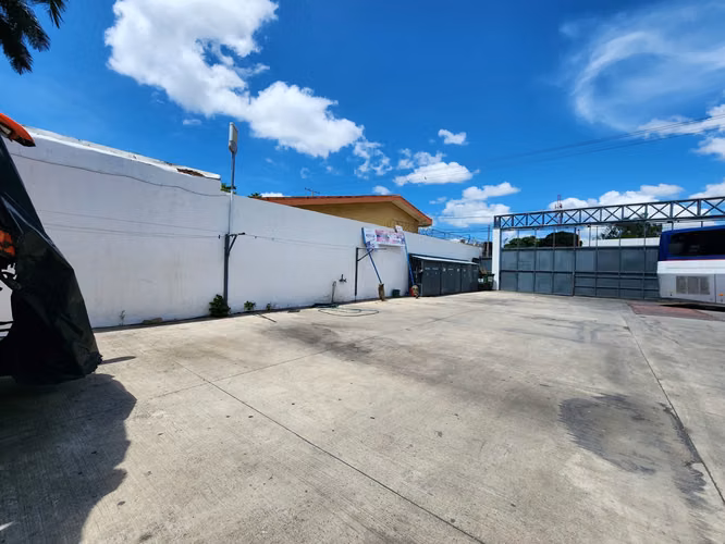 FH | En Venta Local Comercial | Bolonia