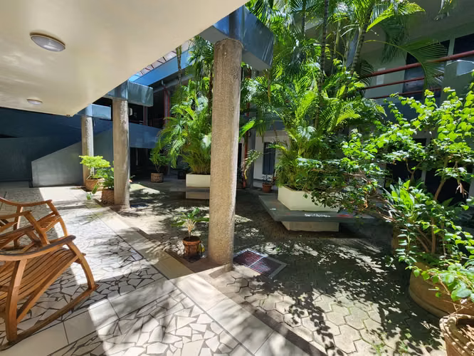 FH | En Venta Local Comercial | Bolonia