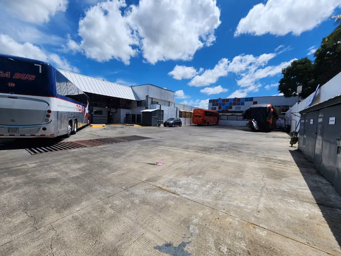 FH | En Venta Local Comercial | Bolonia