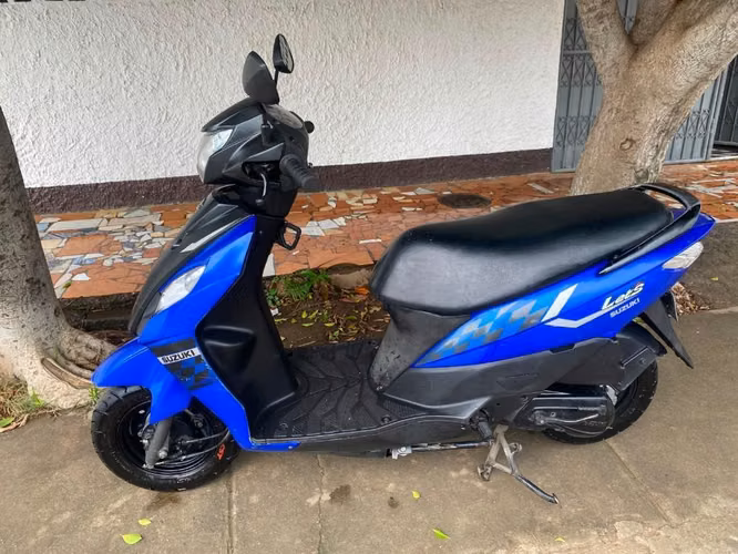Scooter 2017 Suzuki lets