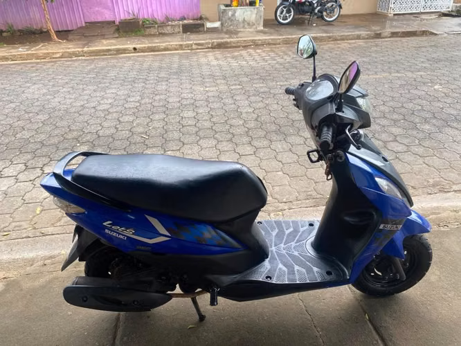 Scooter 2017 Suzuki lets