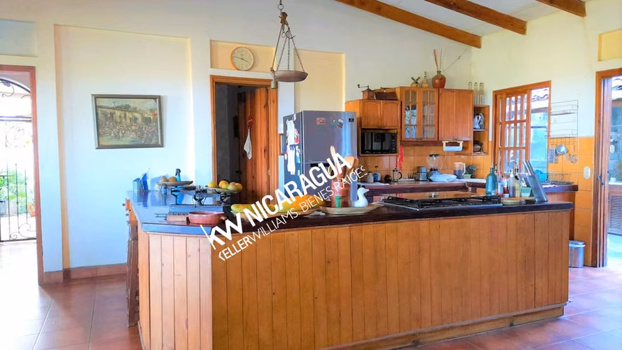 GG - ¡¡ Venta, casa con vista panorámica en Carretera Sur!!