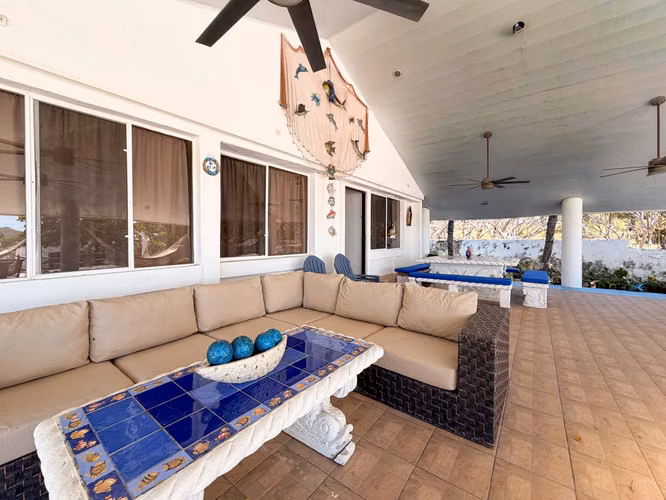 FH | En Venta Casa Frente al Mar | Playa El Tránsito