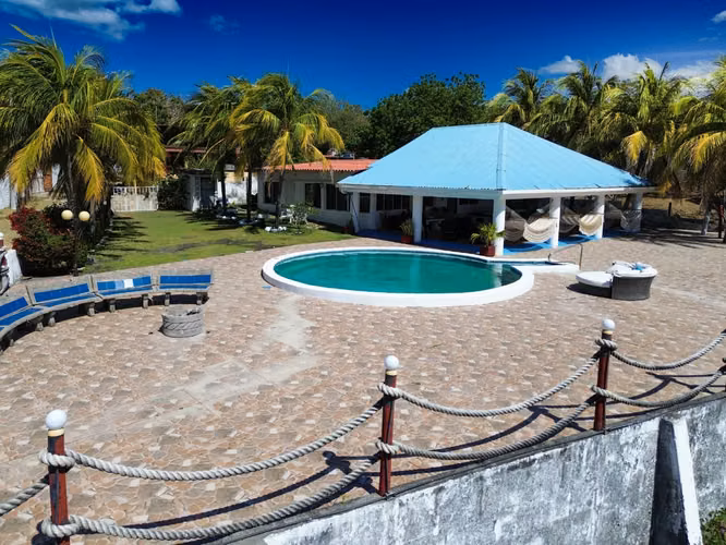FH | En Venta Casa Frente al Mar | Playa El Tránsito