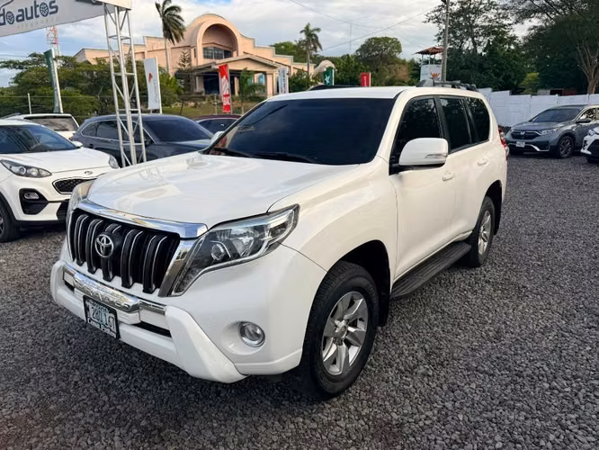 TOYOTA LAND CRUISER PRADO TXL AÑO 2017 - Imagen 2