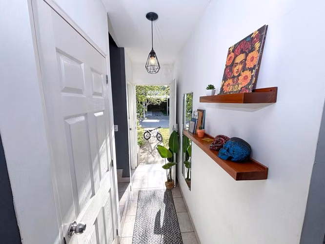 Casa de 2 plantas en Paseo Condado Nejapa    US$115,000 - Imagen 4