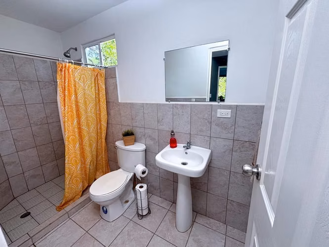 Casa de 2 plantas en Paseo Condado Nejapa    US$115,000 - Imagen 11