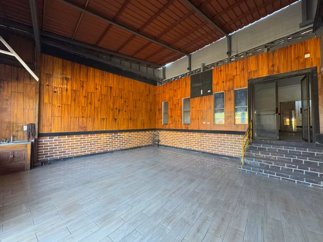 Venta de Local contiguo a Puente Desnivel Rubenia