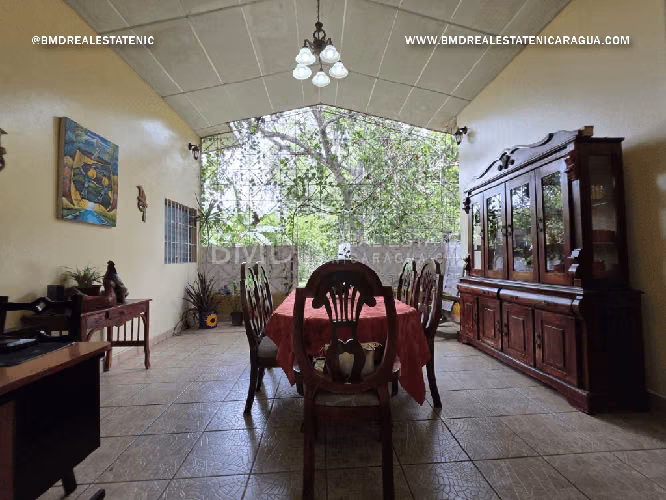 SE VENDE EN LAS COLINAS A 50 VRS DE LA C. A MASAYA CASA CON TERRENO GRANDE 0309 - Imagen 4