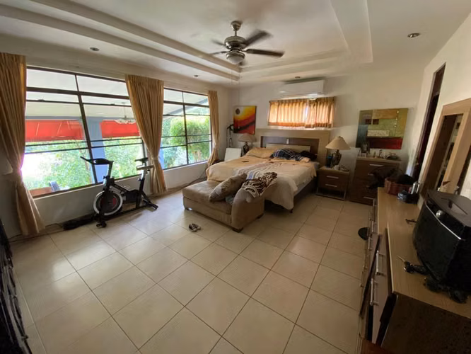 Venta de Casa en Las Colinas