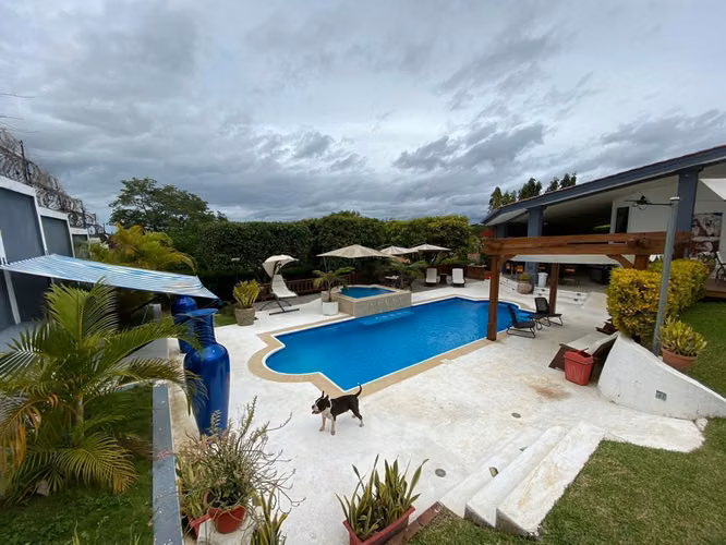Venta de Casa en Las Colinas