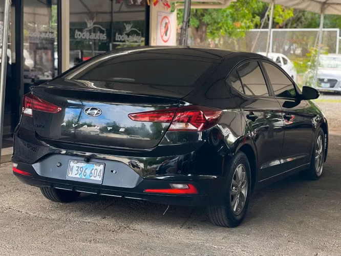 HYUNDAI AVANTE AÑO 2019
