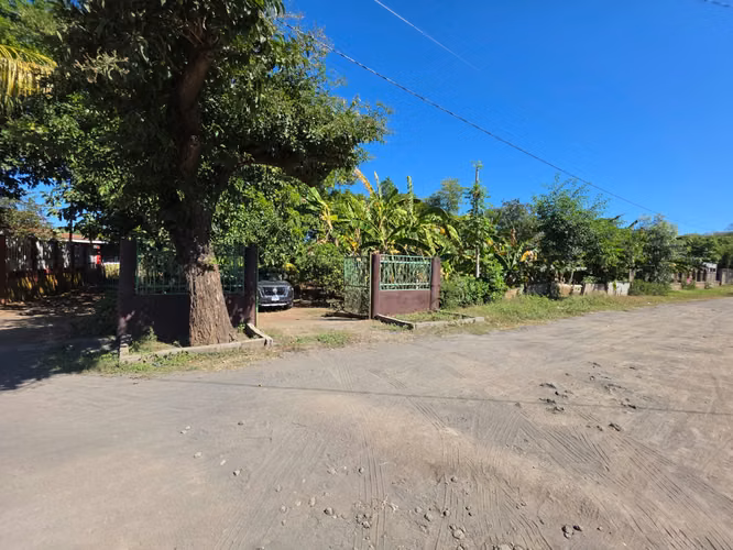 For Sale Land with Improvements - 124; Comarca Colfradía
