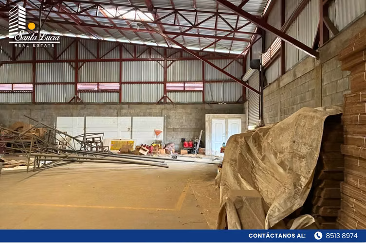 Bodega en renta en Jaguitas - LL