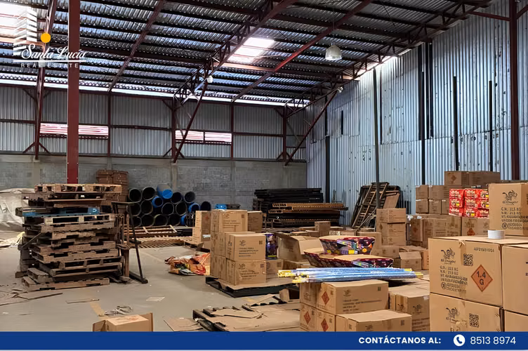 Bodega en renta en Jaguitas - LL