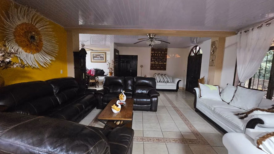 NO-Selling house in Carretera Sur