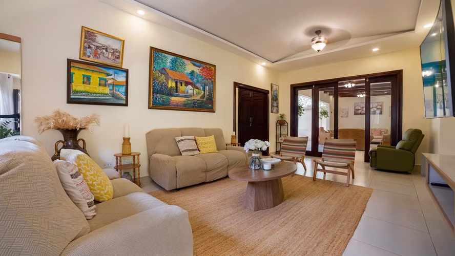 KW - Venta, casa moderna en Carretera Masaya Km 13