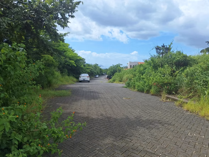 GG - !! Venta de terreno de 1,046 Vrs2 en Villa Fontana Sur !! - Imagen 5