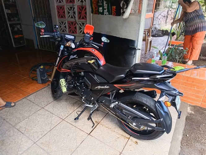 Apache 200 RTR 4V año 2025