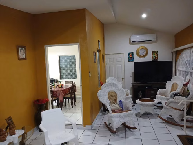 TP - VILLA SOL, SABANA GRANDE / U$80,000 - Imagen 4