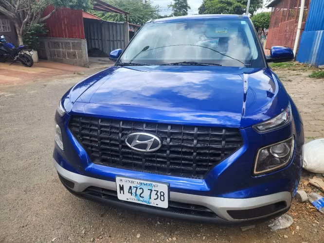 Vendo hyundai venue año 2022