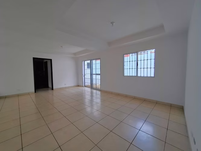 GG - Venta de casa en residencial de Esquipulas - Imagen 5