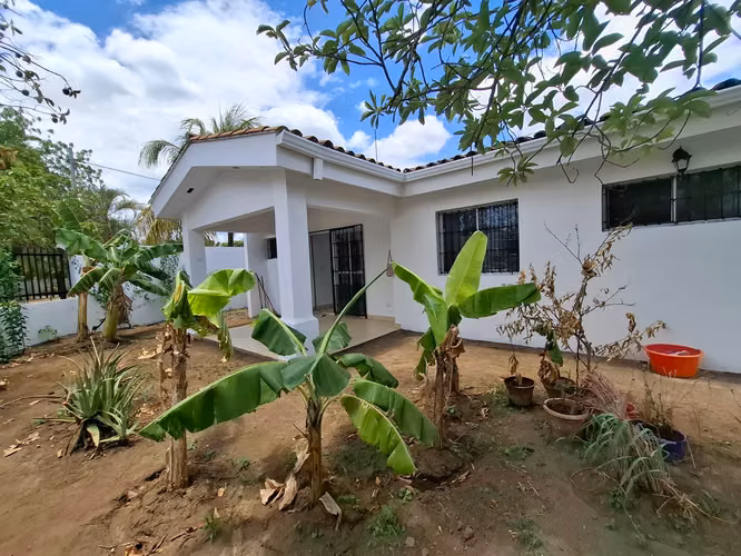 GG - Venta de casa en residencial de Esquipulas - Imagen 13